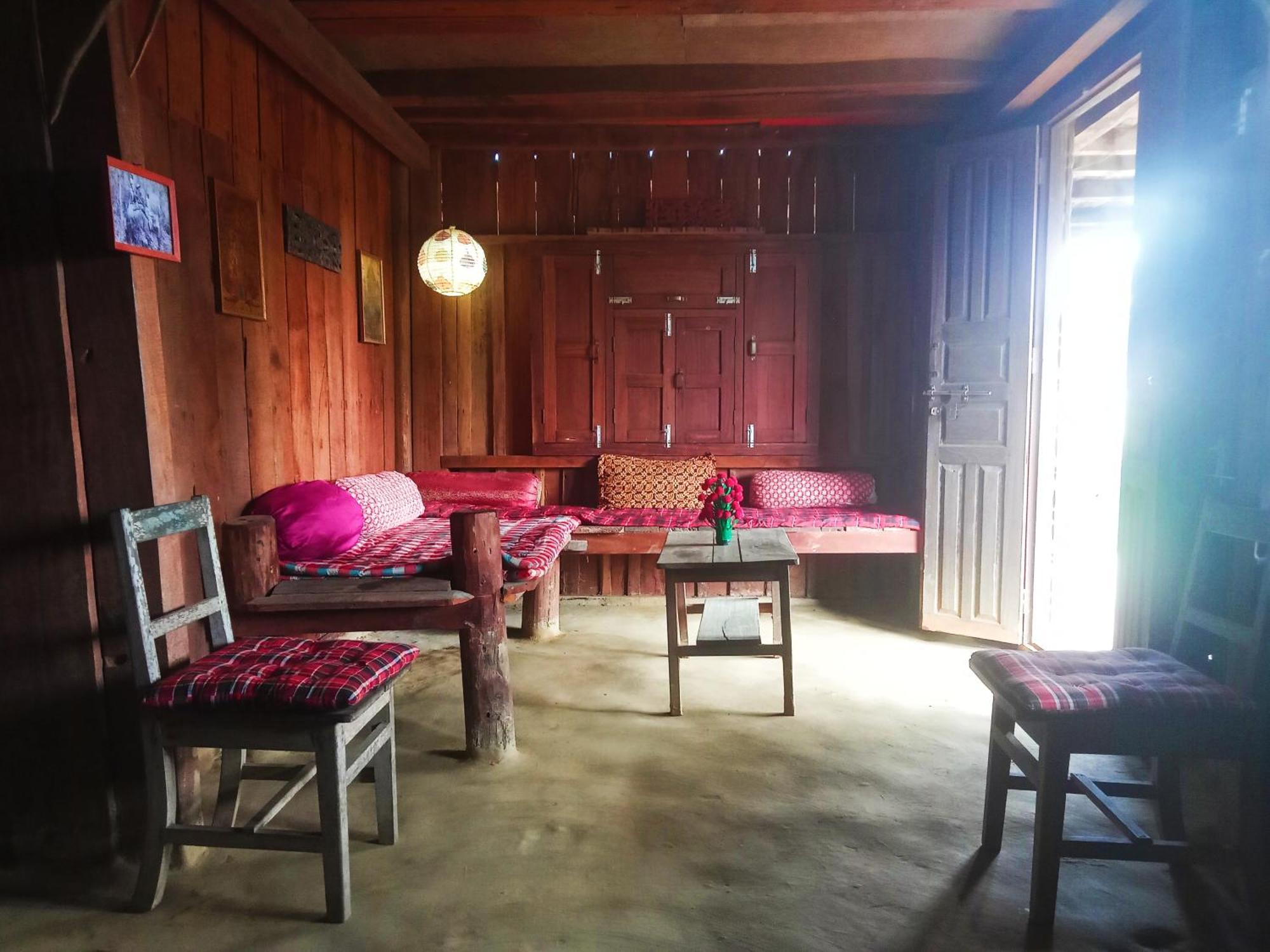 Shanta Ghar A Rustic Guesthouse Читван Стая снимка