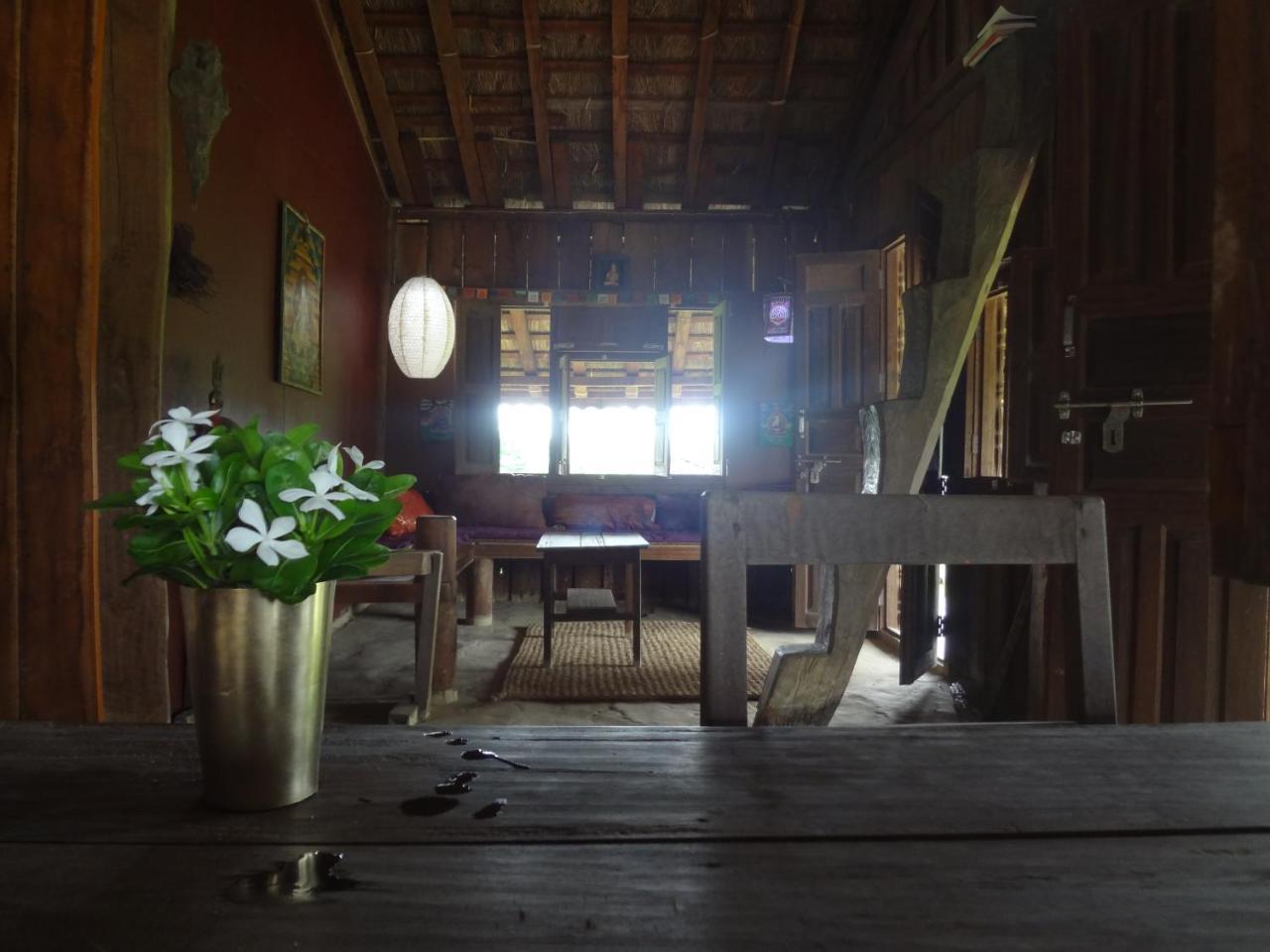 Shanta Ghar A Rustic Guesthouse Читван Екстериор снимка
